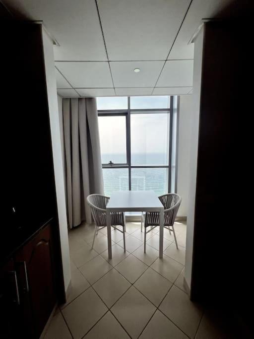 アジュマーンLuxury Full Sea View Flatアパートメント エクステリア 写真